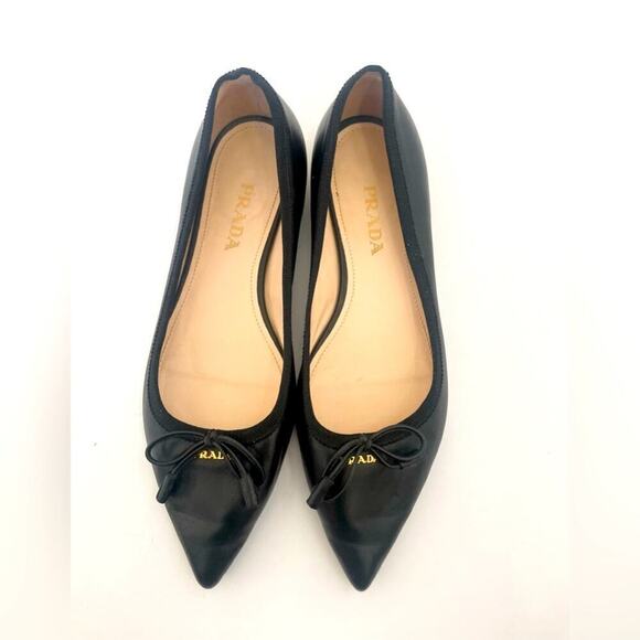 Prada Black leather pointed toe Logo embellished bow tie flats 38 - Picture 2 of 10